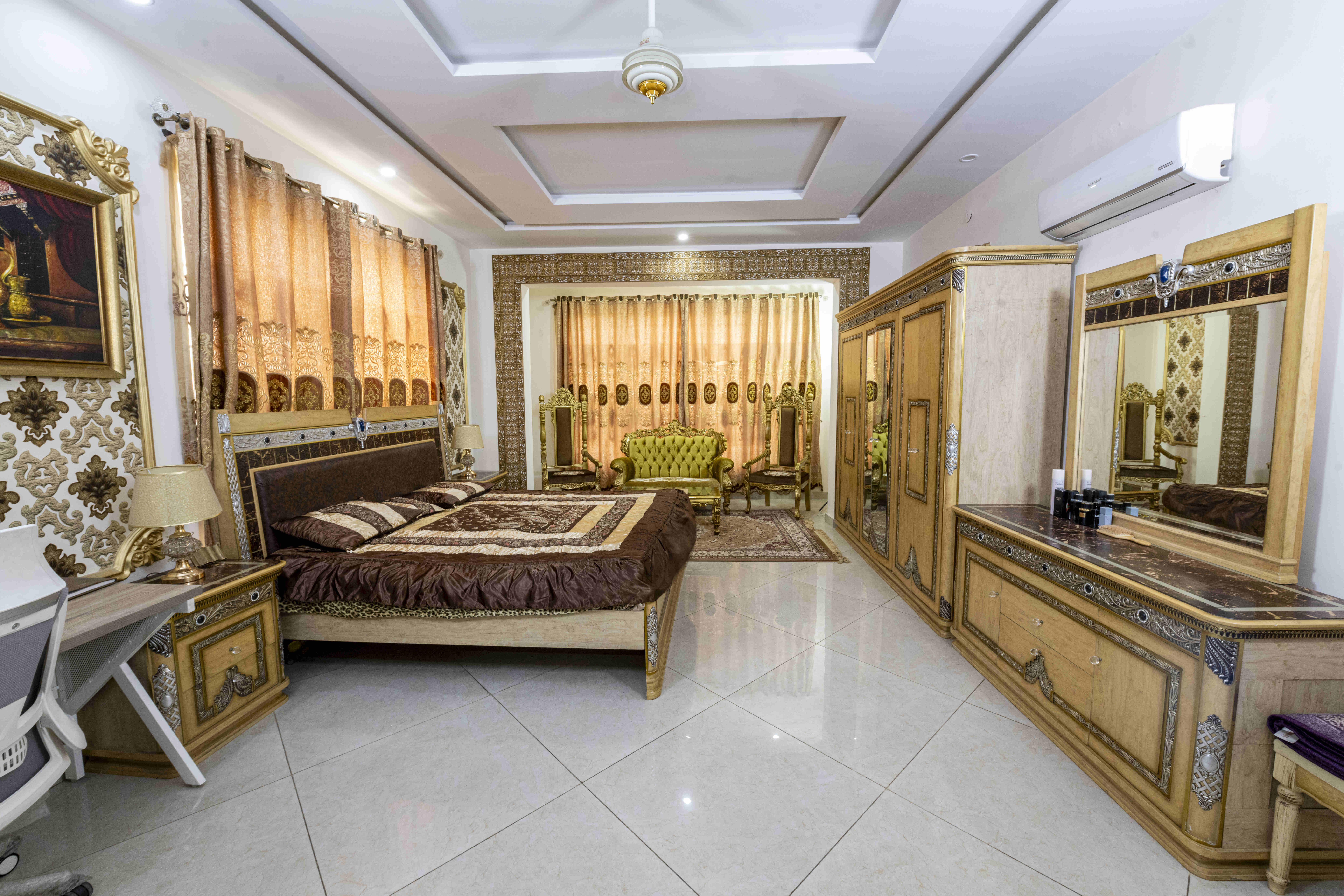 Honeymoon Suite Packages with Private Amenities